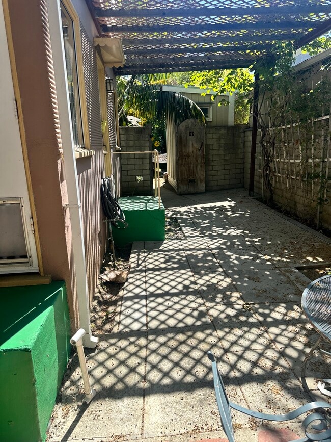 2538 1/2 Military Ave, undefined, 2538 1/2 Military Ave, Los Angeles, CA 90064, Photo:4