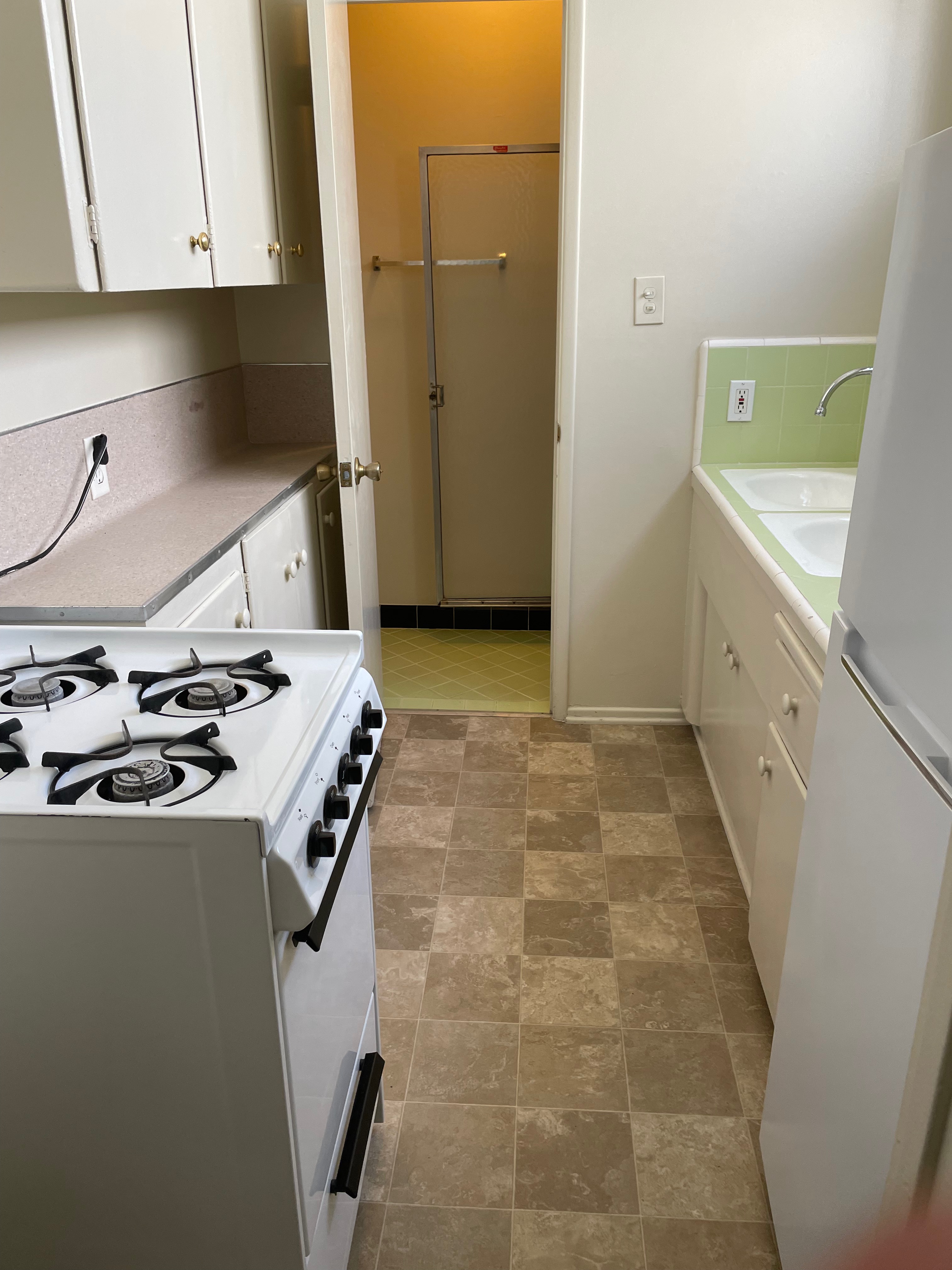 Westwood Apartments, ucla, 801 Levering Ave, Los Angeles, CA 90024, USA, Photo:4