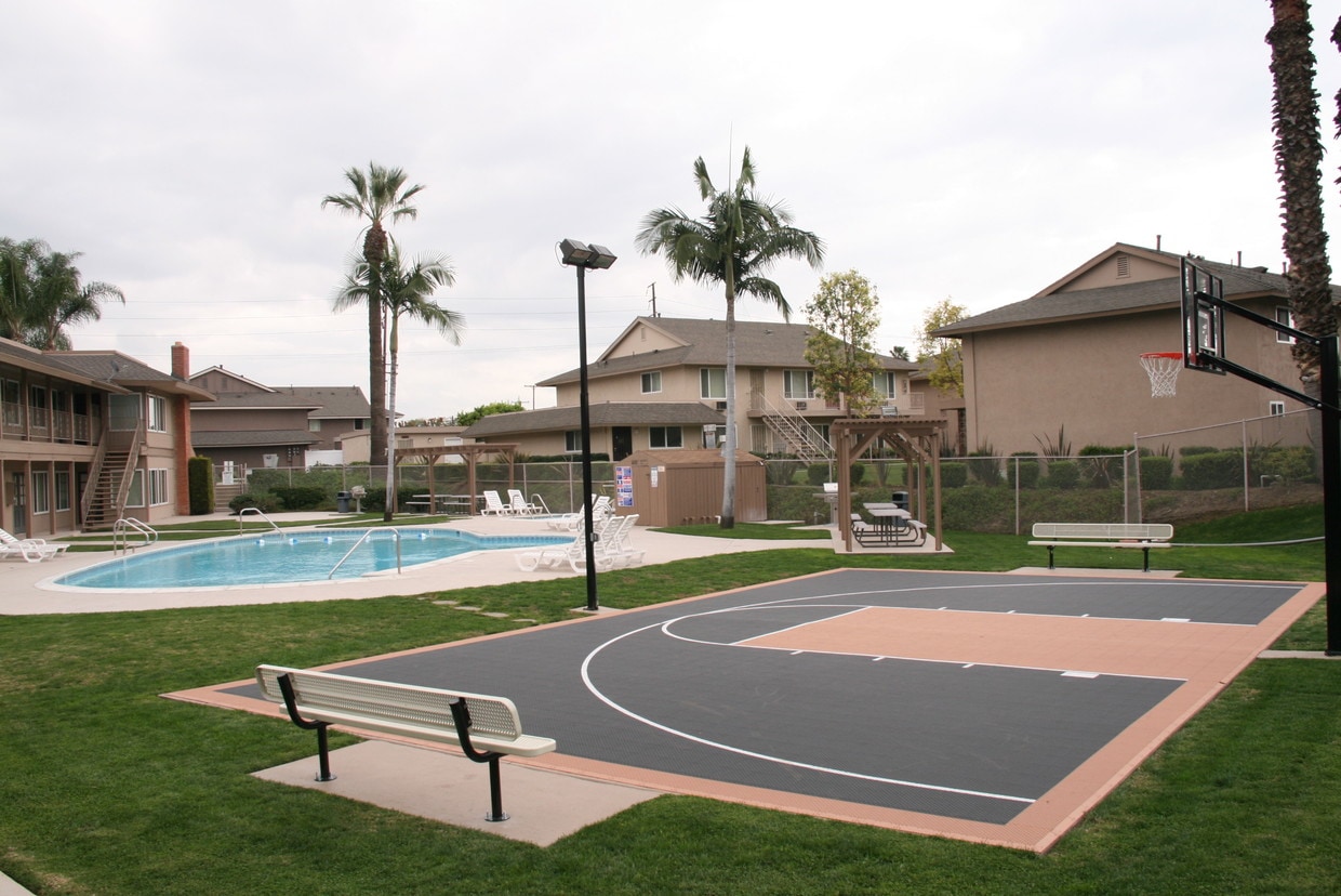 Montclaire Apartments, csuf, 2970 Ruby Dr, Fullerton, CA 92831, Photo:0