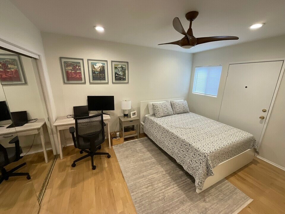 424 Ocean Park Blvd Unit 1, smc, 424 Ocean Park Blvd, Santa Monica, CA 90405, USA, Photo:2