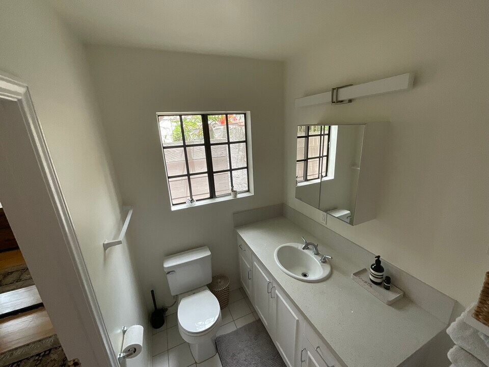 424 Ocean Park Blvd Unit 1, smc, 424 Ocean Park Blvd, Santa Monica, CA 90405, USA, Photo:4
