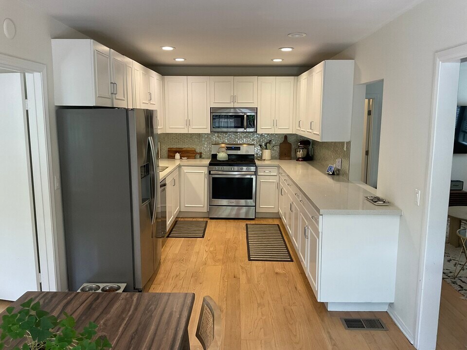 424 Ocean Park Blvd Unit 1, smc, 424 Ocean Park Blvd, Santa Monica, CA 90405, USA, Photo:8