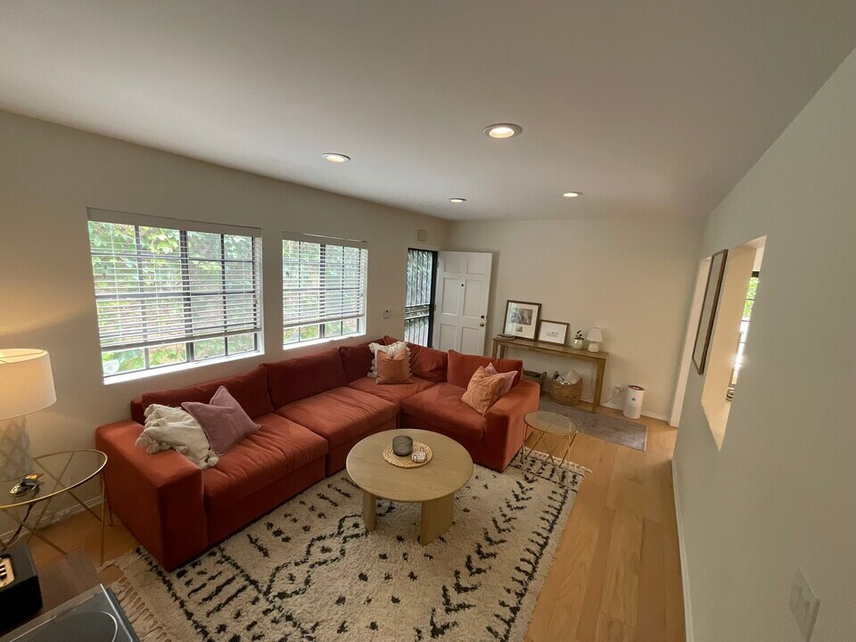 424 Ocean Park Blvd Unit 1, smc, 424 Ocean Park Blvd, Santa Monica, CA 90405, USA, Photo:12