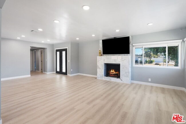 8901 Rubio Ave, csun, 8901 Rubio Ave, Los Angeles, CA 91343, Photo:1