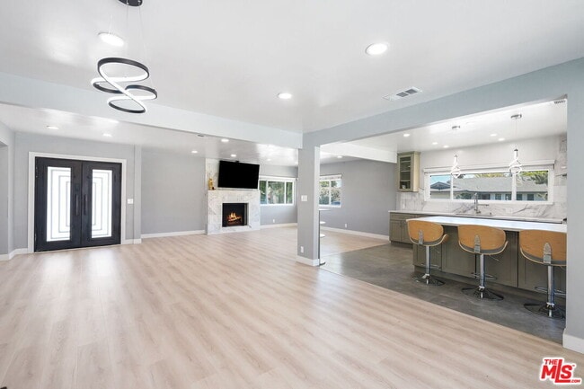 8901 Rubio Ave, csun, 8901 Rubio Ave, Los Angeles, CA 91343, Photo:4