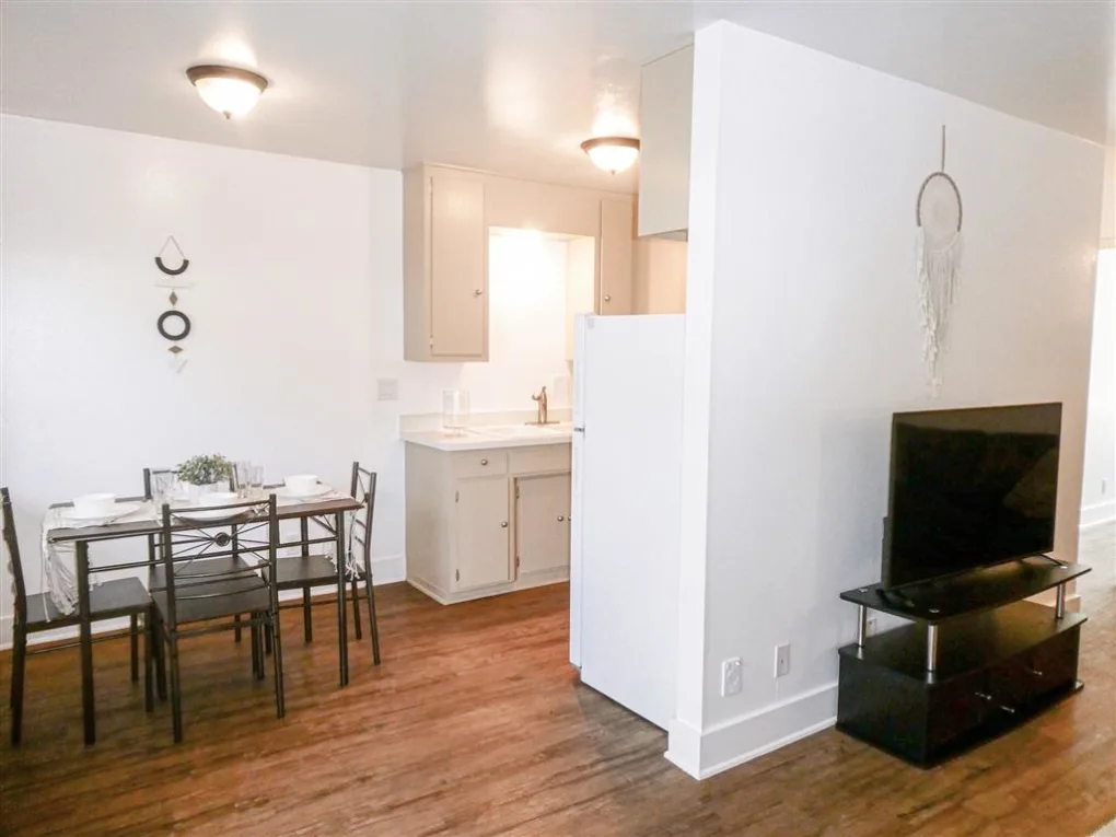 Tahitian Apartments, ucsb, 6739 El Colegio Rd, Goleta, CA 93117, Photo:2