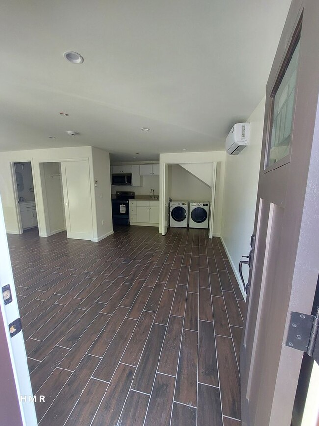 749 1/2 E Ave 43, undefined, 749 1/2 E Ave 43, Los Angeles, CA 90031, Photo:1