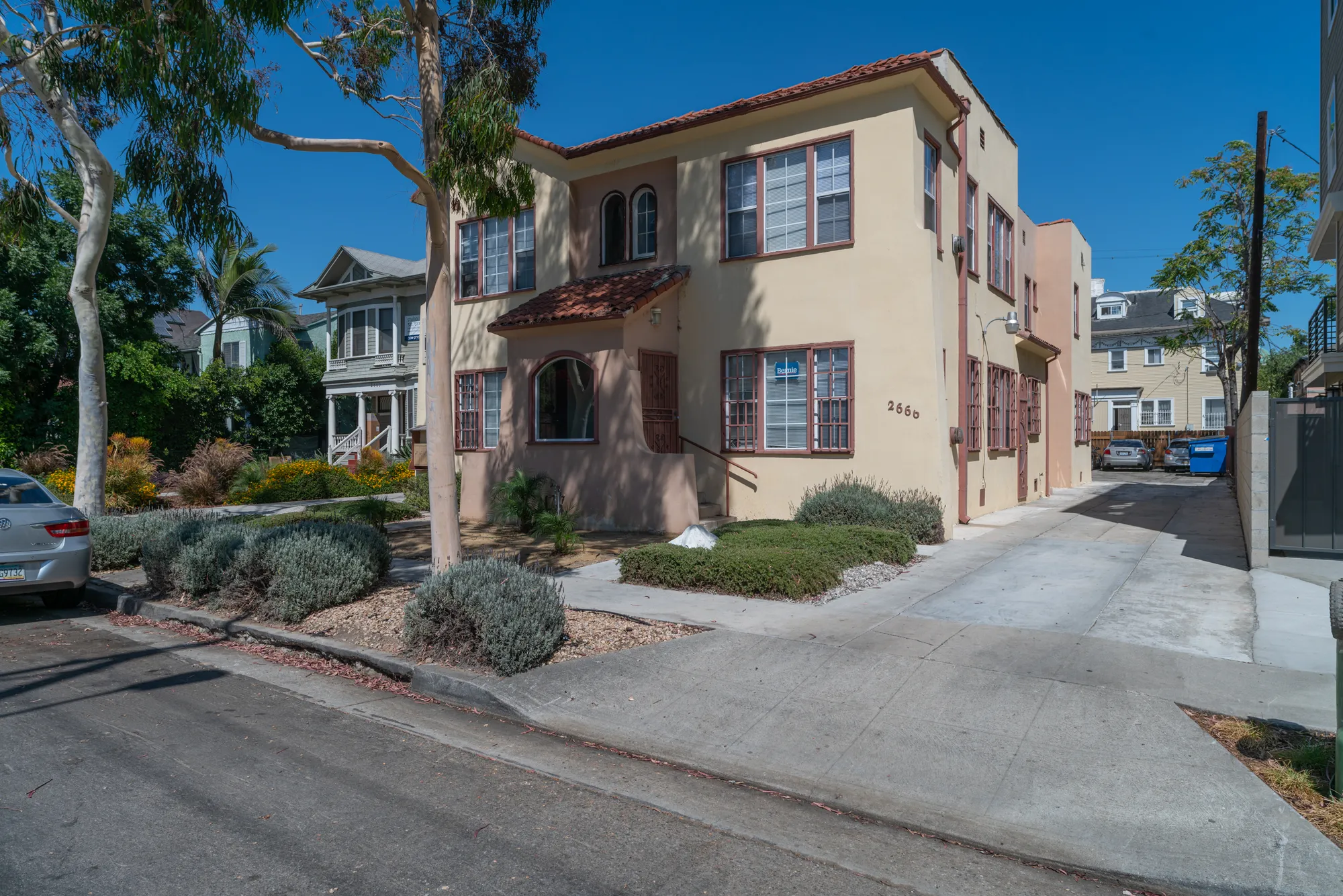 Dos Diablos, undefined, 2666 Orchard Ave., Los Angeles, CA 90007, USA, Photo:12