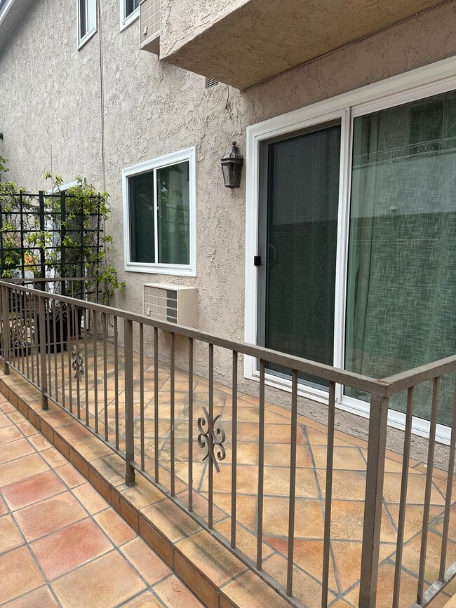 1325 Wellesley Ave, undefined, 1325 Wellesley Ave, Los Angeles, CA 90025, Photo:3