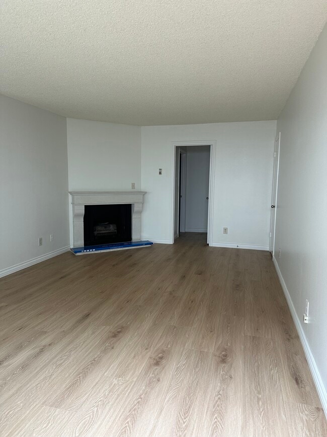 1325 Wellesley Ave, undefined, 1325 Wellesley Ave, Los Angeles, CA 90025, Photo:4
