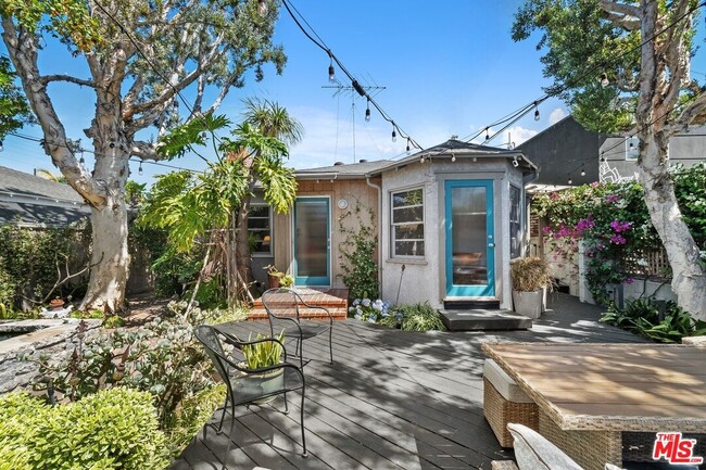 1216 Elm St, undefined, 1216 Elm St, Los Angeles, CA 90291, Photo:2