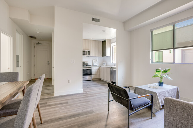 1751 Malcolm Ave, ucla, 1751 Malcolm Ave, Los Angeles, CA 90024, USA, Photo:2
