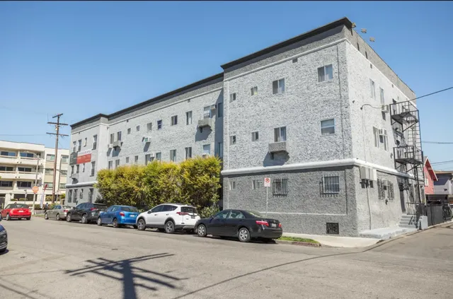 1256 W 29th St exterior