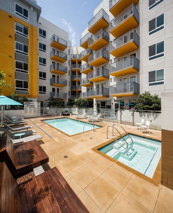 Onyx Apartments, usc, 424 W Pico Blvd, Los Angeles, CA 90015, USA, Photo:6