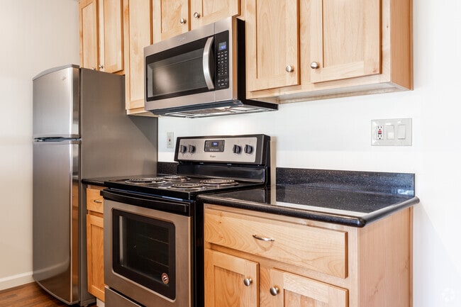 Quarryridge Apartments, undefined, 4421 Gilbert St, Oakland, CA 94611, Photo:1