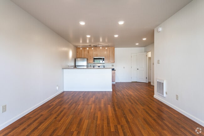 Quarryridge Apartments, undefined, 4421 Gilbert St, Oakland, CA 94611, Photo:2