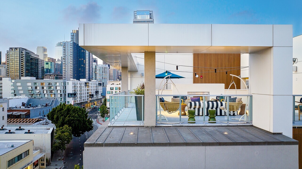 Emerald, usc, 215 W 14th St, Los Angeles, CA 90015, USA, Photo:6