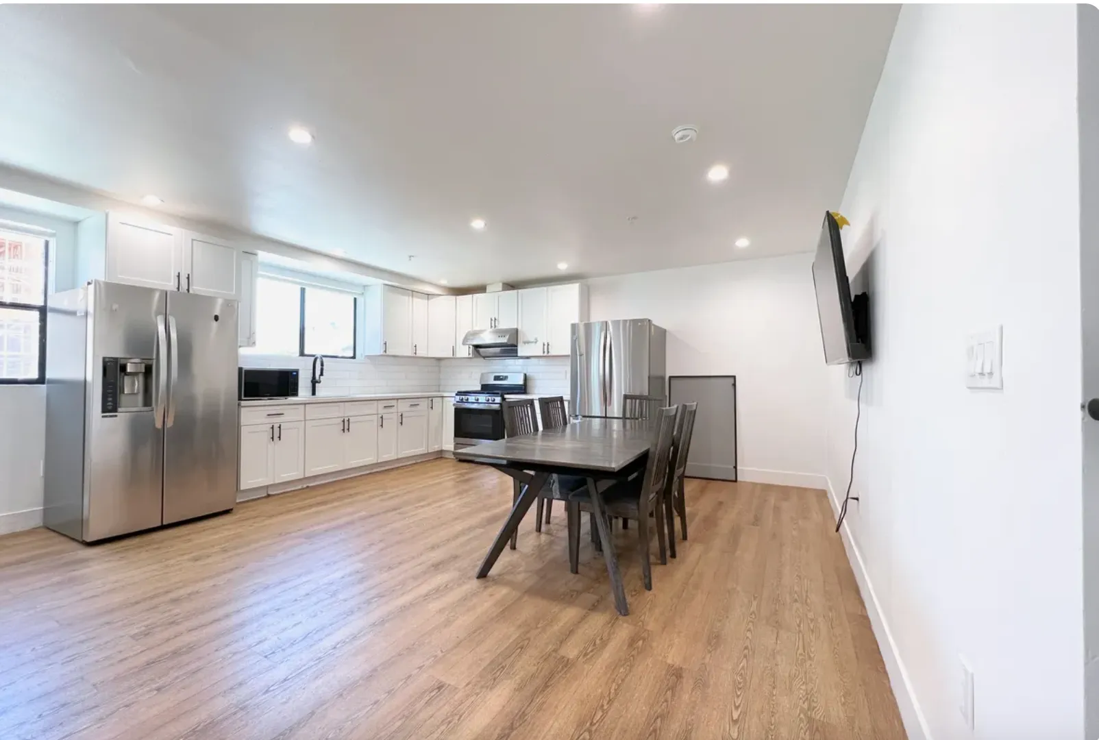 The Normandie, undefined, 3100 Normandie Ave, Los Angeles, CA 90007, USA, Photo:1