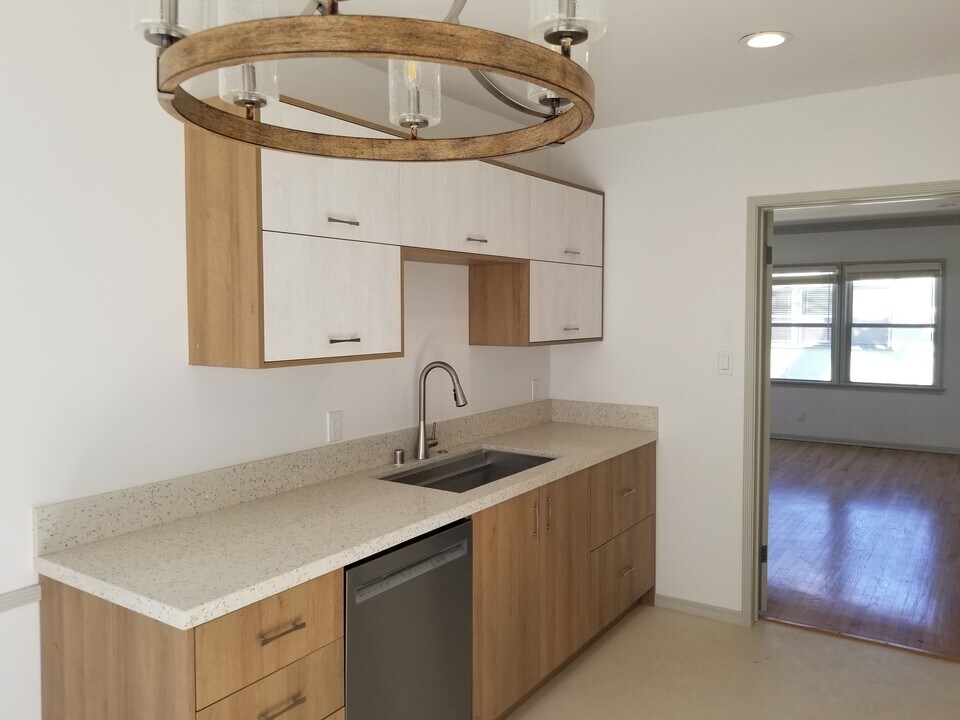 Euclid Apartments, smc, 2615-2623 Euclid St, Santa Monica, CA 90405, Photo:1