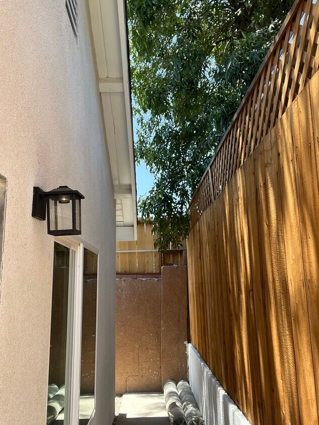 17044 San Fernando Mission Blvd, csun, 17044 San Fernando Mission Blvd, Granada Hills, CA 91344, Photo:0
