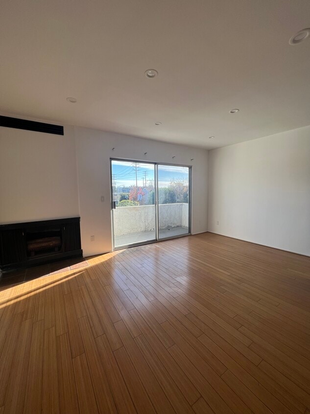 1550 S Bundy Dr, undefined, 1550 S Bundy Dr, Los Angeles, CA 90025, Photo:0