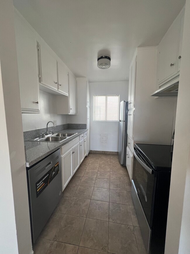 1550 S Bundy Dr, undefined, 1550 S Bundy Dr, Los Angeles, CA 90025, Photo:4