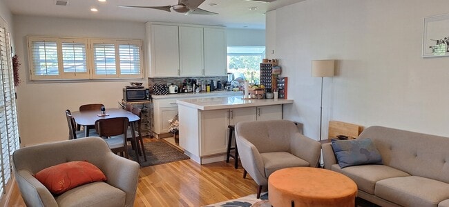 16915 Lanark St, csun, 16915 Lanark St, Van Nuys, CA 91406, Los Angeles County, California, United States, Photo:4