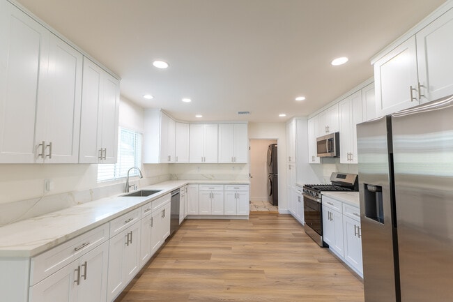 10342 Dempsey Ave, csun, 10342 Dempsey Ave, Granada Hills, CA 91344, Photo:2