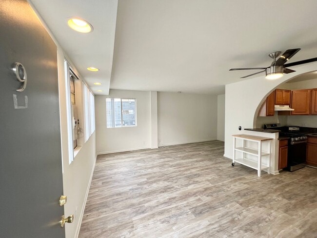 12301-12307 Pacific Ave, undefined, 12301-12307 Pacific Ave Unit 01 09, Los Angeles, CA 90066, Photo:2