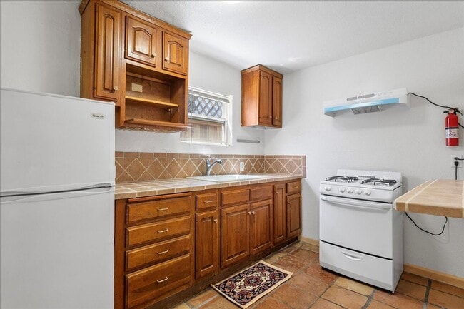 2308 Woolsey St, undefined, 2308 Woolsey St, Berkeley, CA 94705, Photo:3