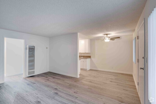 Villa Sorrento, csun, 7947 Reseda Blvd, Reseda, CA 91335, Photo:3