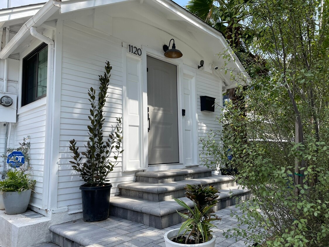 1120 S Barrington Ave, undefined, 1120 S Barrington Ave, Los Angeles, CA 90049, Photo:0