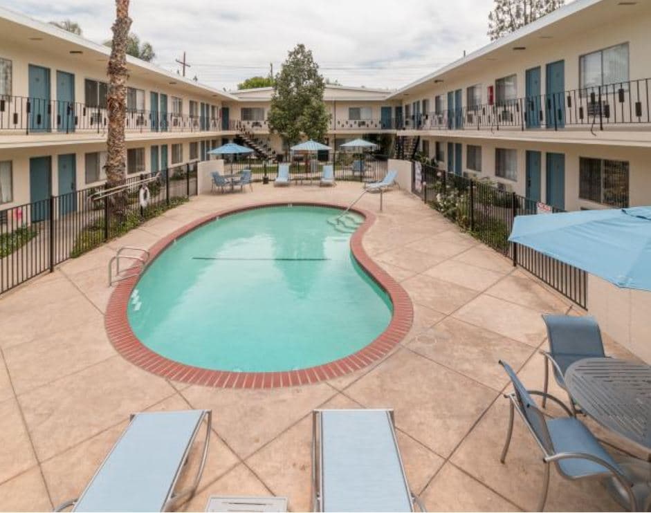 77 Fortyfive, csun, 7745 Reseda Blvd, Reseda, CA 91335, Photo:0