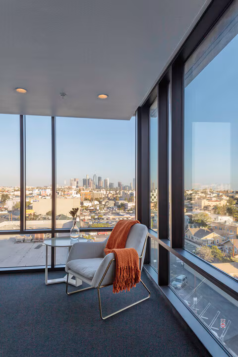 30Sixty, usc, 3060 W Olympic Blvd, Los Angeles, CA 90006, USA, Photo:3