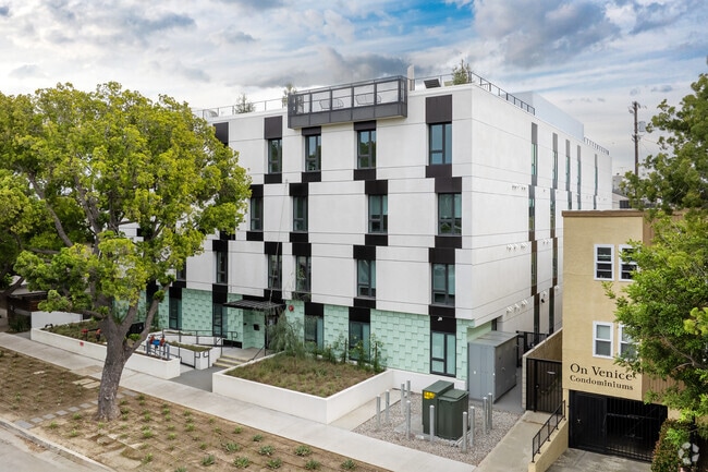 Solaire Venice, undefined, 12518 Venice Blvd, Los Angeles, CA 90066, United States, Photo:1
