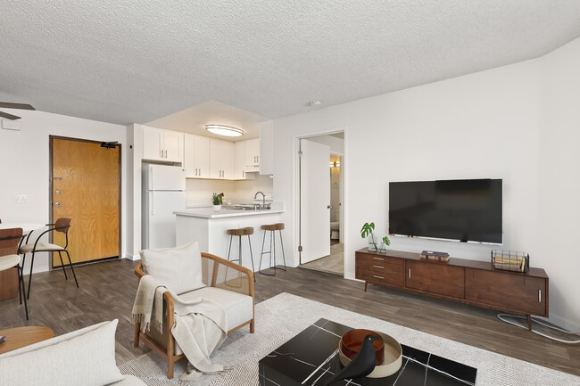 The Plaza Apartments, undefined, 6150 El Cajon Blvd, San Diego, CA 92115, Photo:2