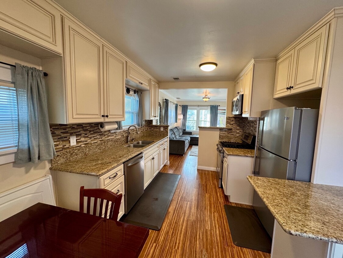 2511 Arizona Ave, undefined, 2511 Arizona Ave, Santa Monica, CA 90404, Photo:0