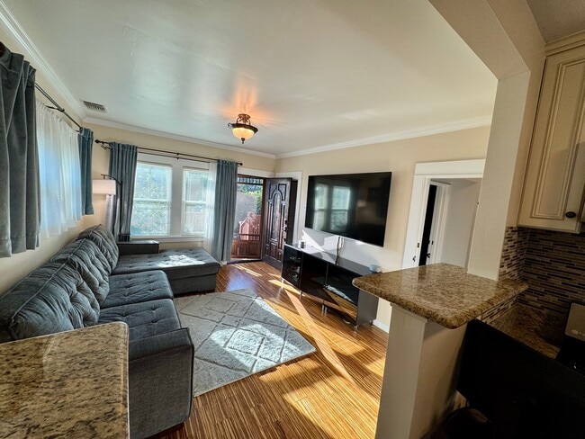2511 Arizona Ave, undefined, 2511 Arizona Ave, Santa Monica, CA 90404, Photo:2