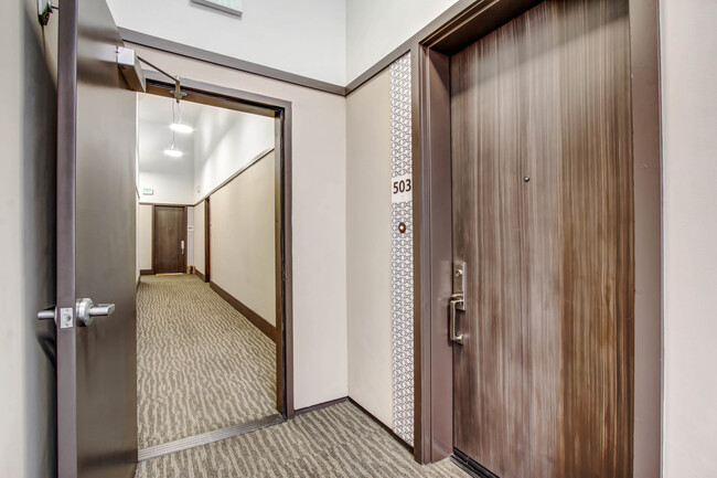 The BW by CLG, ucla, 1168 S Barrington Ave, Los Angeles, CA 90049, USA, Photo:3