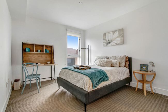 The BW by CLG, ucla, 1168 S Barrington Ave, Los Angeles, CA 90049, USA, Photo:9