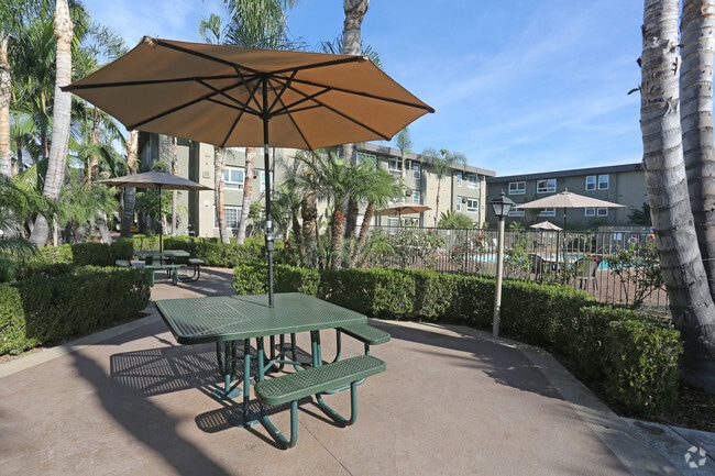 Nutwood East Apartments, csuf, 2456 E Nutwood Ave, Fullerton, CA 92831, Photo:3