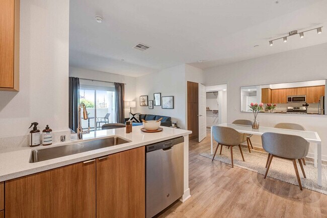 Sherman Oaks Apartments for Rent, ucla, Sherman Oaks, CA, Photo:5