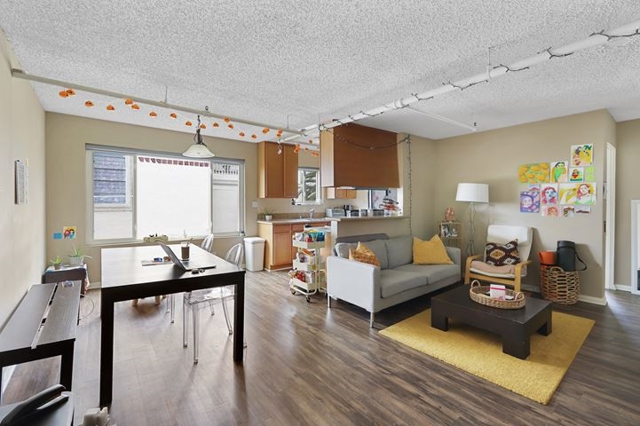 2611 Portland St, usc, 2611 Portland St, Los Angeles, CA 90007, USA, Photo:1