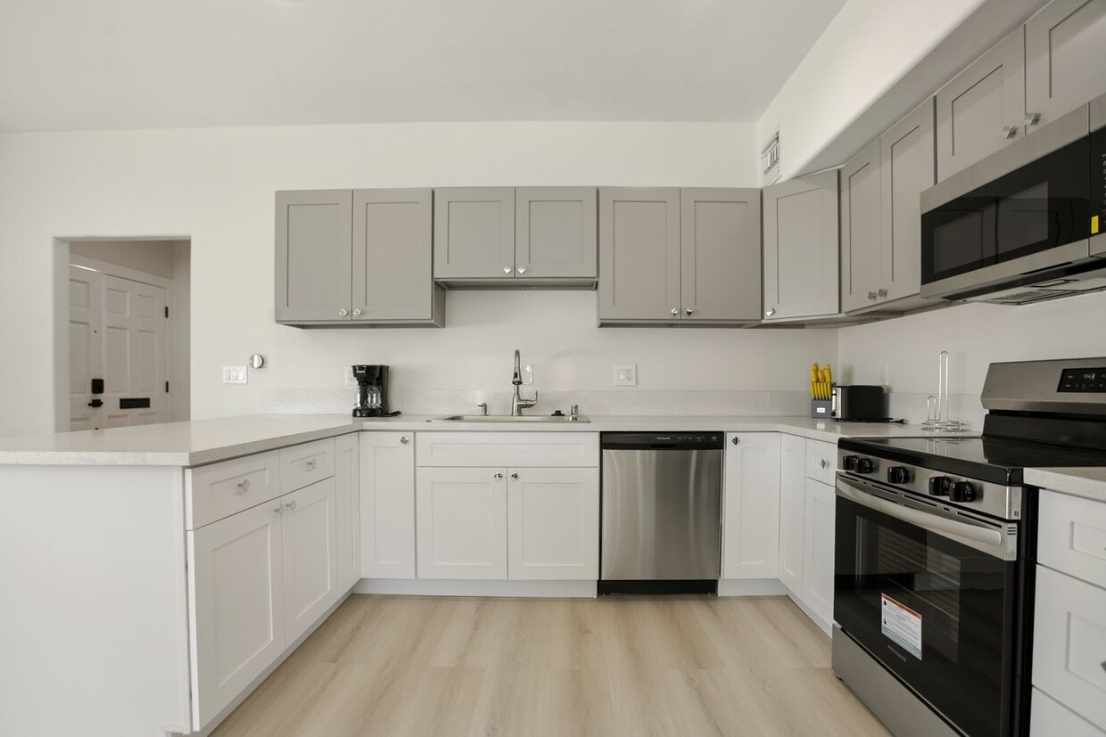 7904 Tampa Ave Unit Tampa Haus, csun, 7904 Tampa Ave, Los Angeles, CA 91335, Photo:0