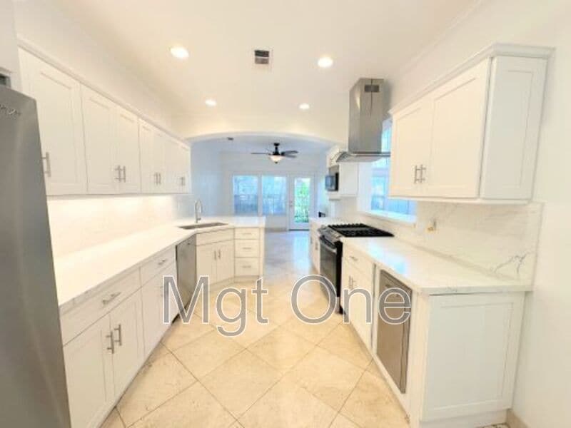 18 Dauphine, undefined, 18 Dauphine, Newport Beach, CA 92657, Photo:0