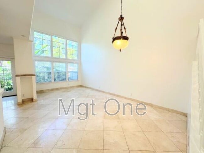 18 Dauphine, undefined, 18 Dauphine, Newport Beach, CA 92657, Photo:4