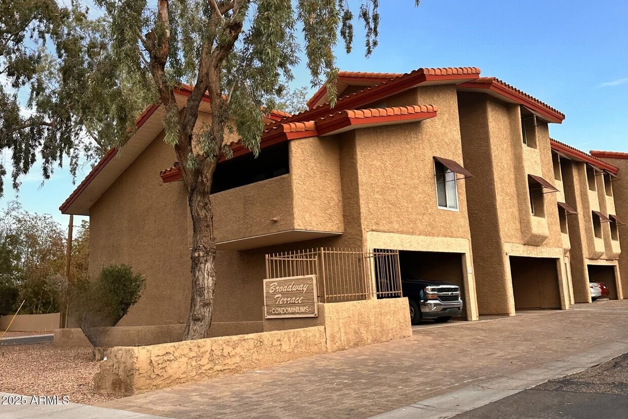151 E Broadway Rd, undefined, 151 E Broadway Rd, Tempe, AZ 85282, Photo:0