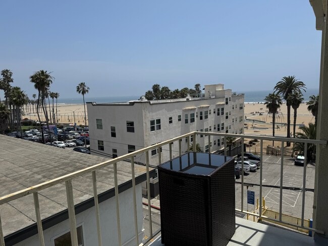 1649 Appian Way, undefined, 1649 Appian Way, Santa Monica, CA 90401, Photo:3