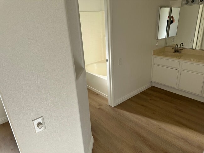 735 Blake Rd, undefined, 735 Blake Rd, Riverside, CA 92501, Photo:2