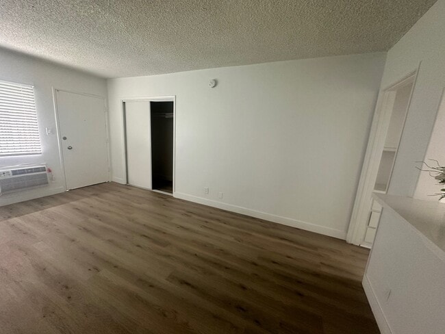 Zelzah Avenue Apartments, csun, 10331 Zelzah Ave, Northridge, CA 91326, Photo:3